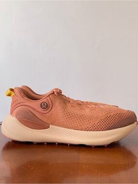 Lululemon Women’s Beyondfeel Trail Running Shoes | US 7.5